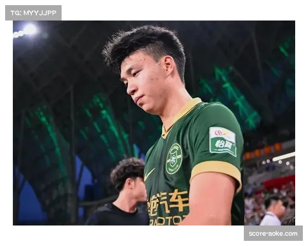 王钰栋替补待命：浙江队新星在球队困境中机会有限